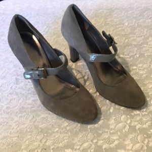 Merona leather grey heel 7